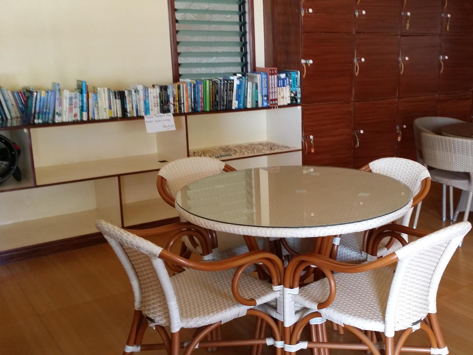 Punta House Hotell Lapu-Lapu City Eksteriør bilde