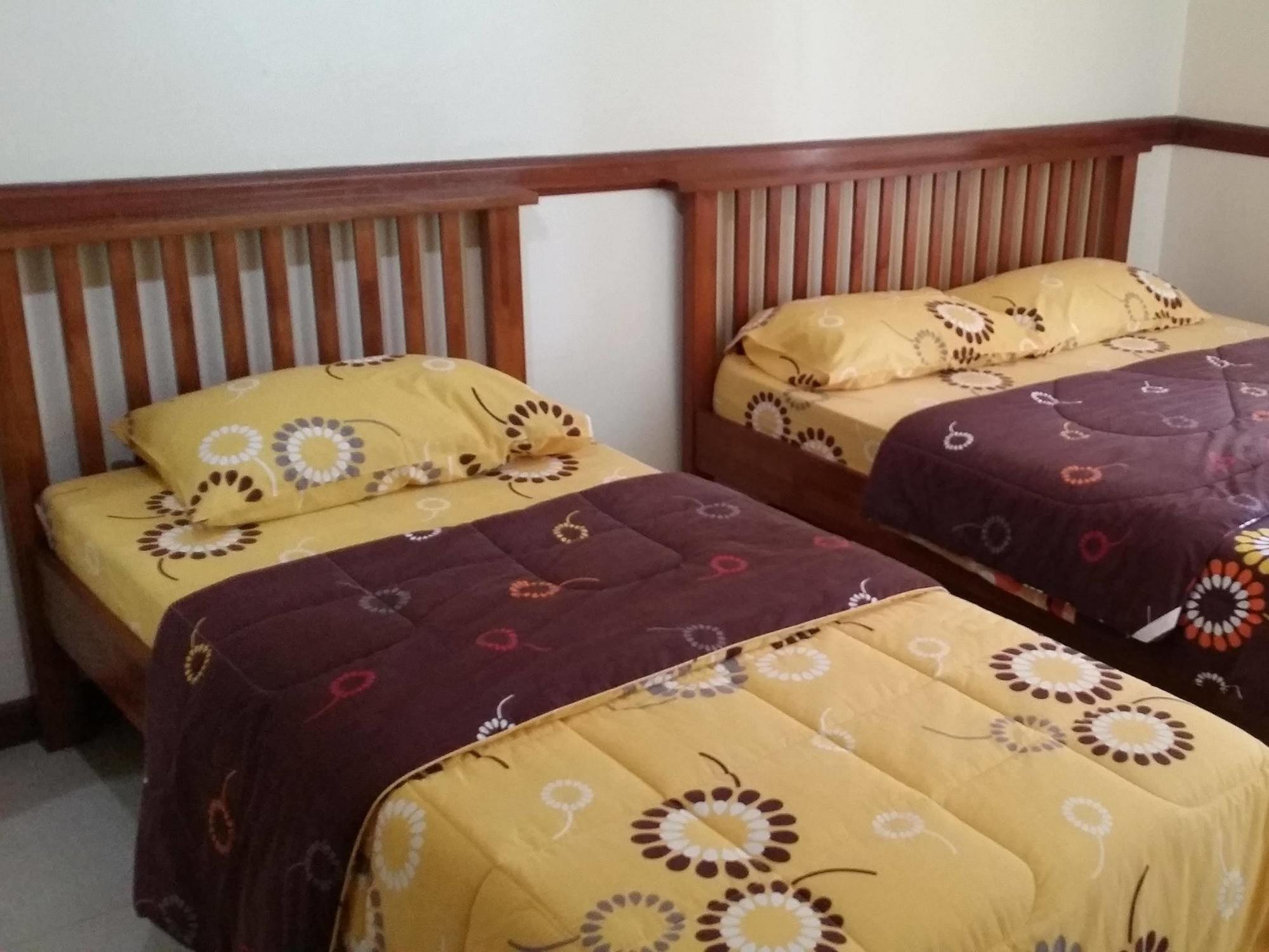 Punta House Hotell Lapu-Lapu City Eksteriør bilde