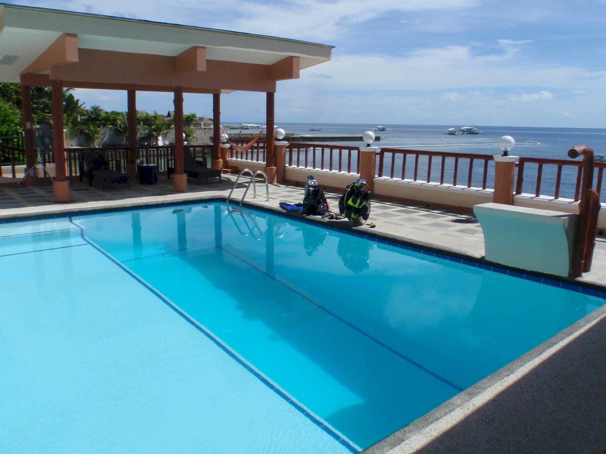 Punta House Hotell Lapu-Lapu City Eksteriør bilde