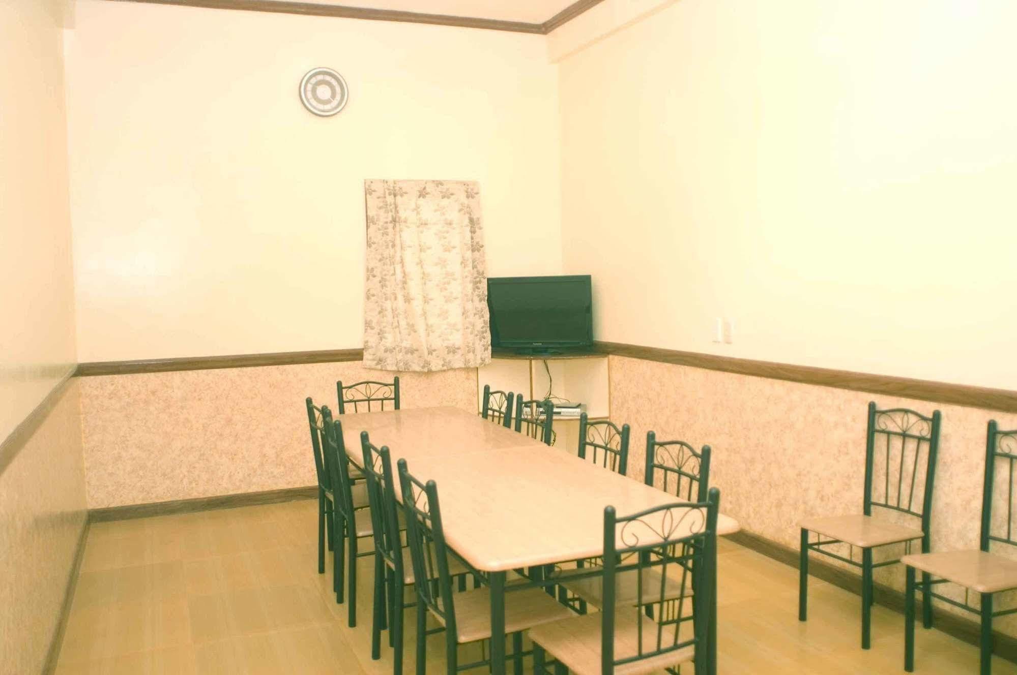 Punta House Hotell Lapu-Lapu City Eksteriør bilde